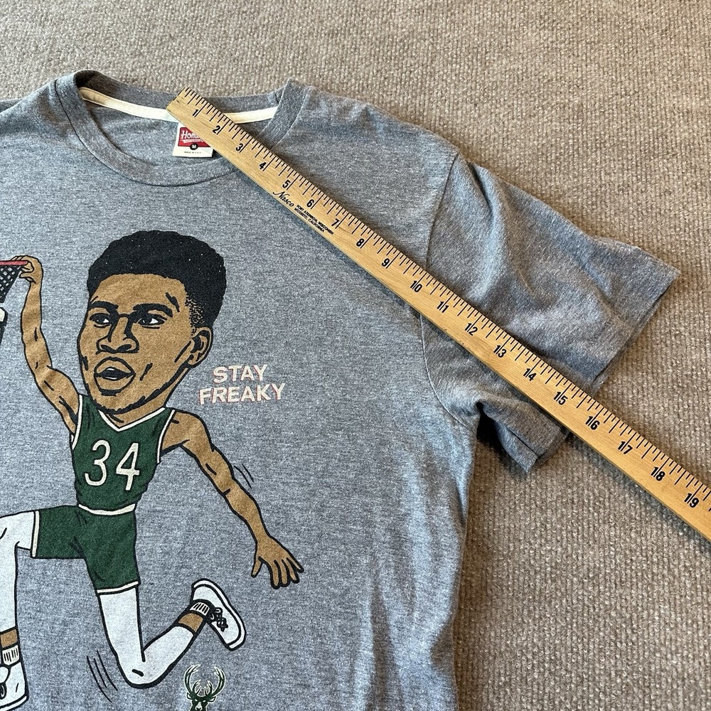 Homage Giannis T-Shirt Men's M Milwaukee Bucks Stay Freaky Single Stitch NBA - Picture 8 of 9